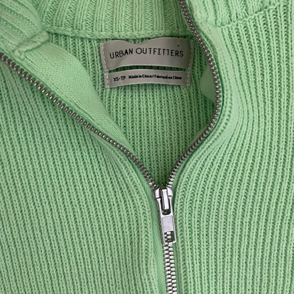 Urban Outfitters XS Cotton Blend Ribbed Crop Sweater - Picture 5 of 6